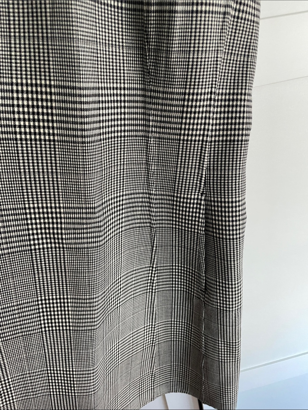 Theory Black & White Glen Plaid Sleeveless Shift Dress - Picture 6 of 9